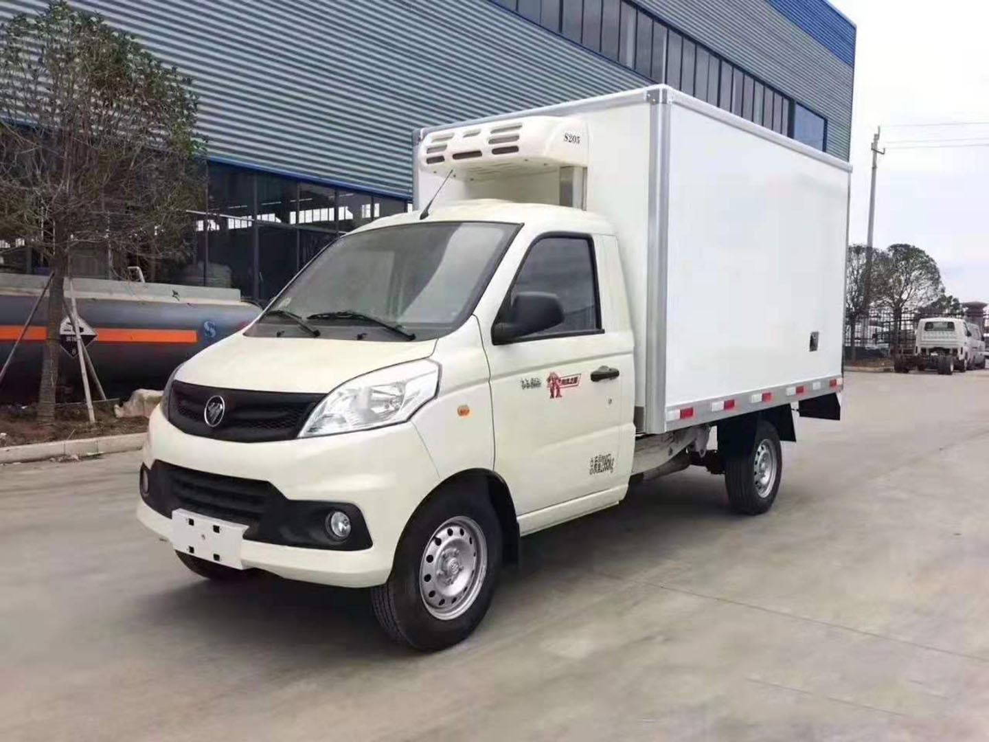 國(guó)六福田祥菱V1冷藏車(chē)