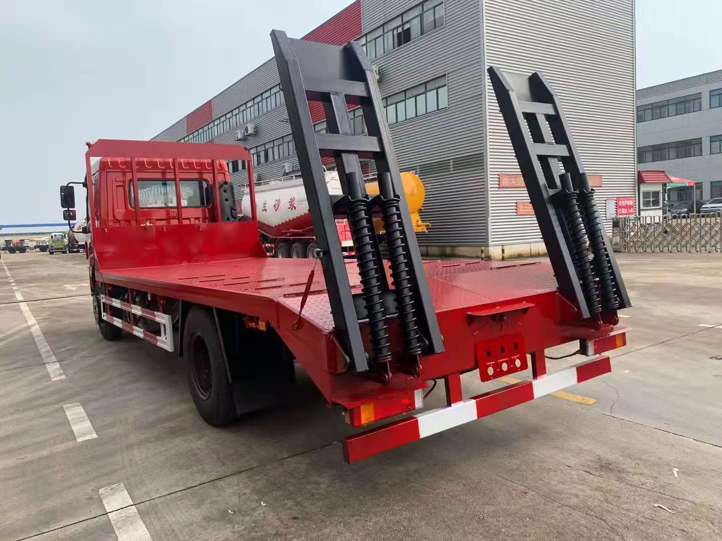 東風(fēng)華神F5國六平板運(yùn)輸車