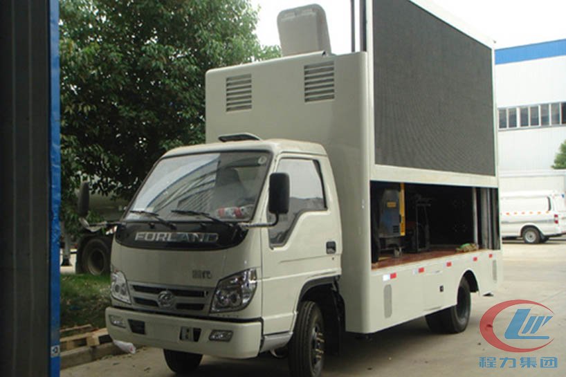 程力福田時(shí)代led廣告宣傳車側(cè)面圖