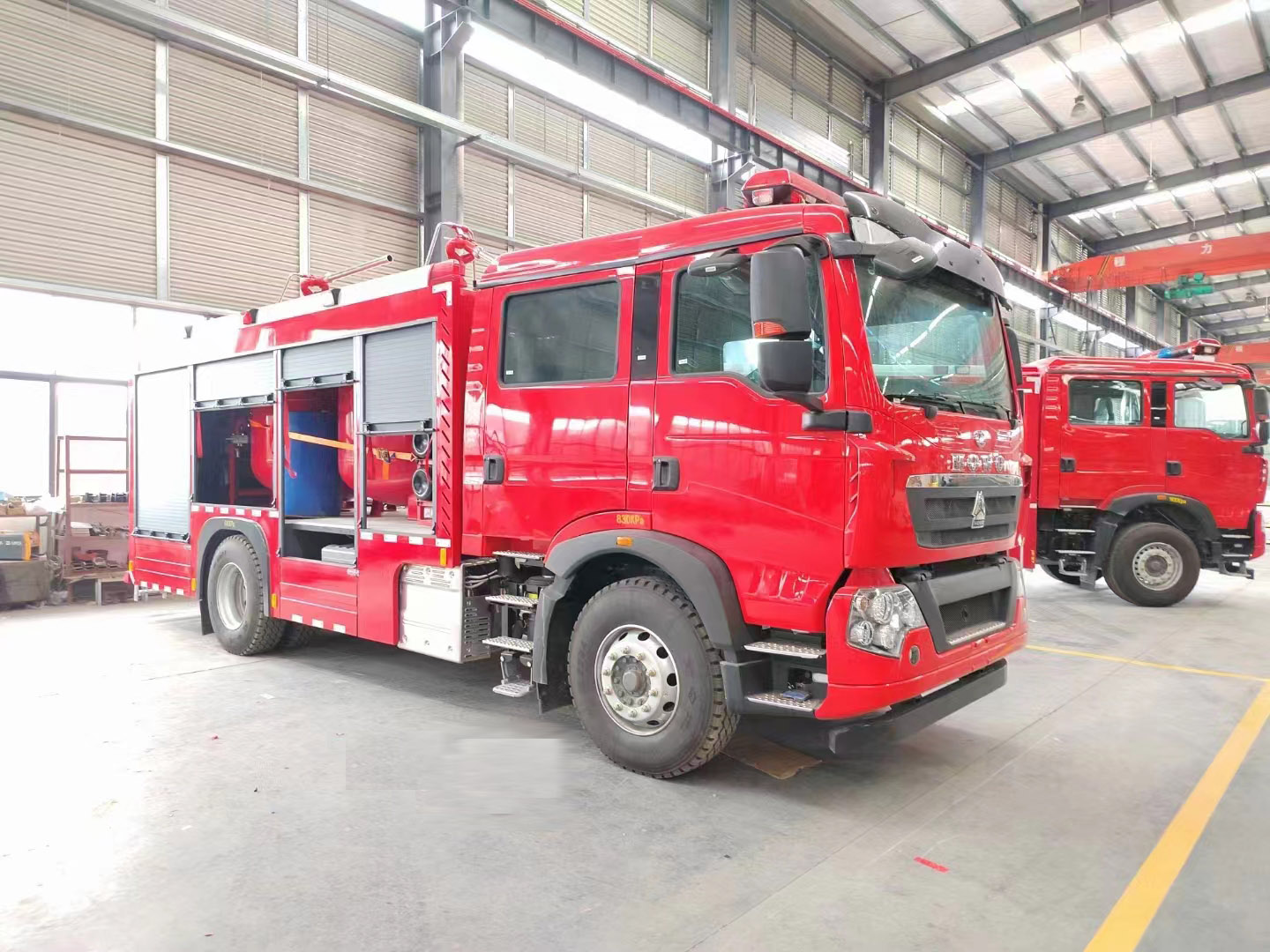 程力集團(tuán)國(guó)六重汽豪沃干粉消防車