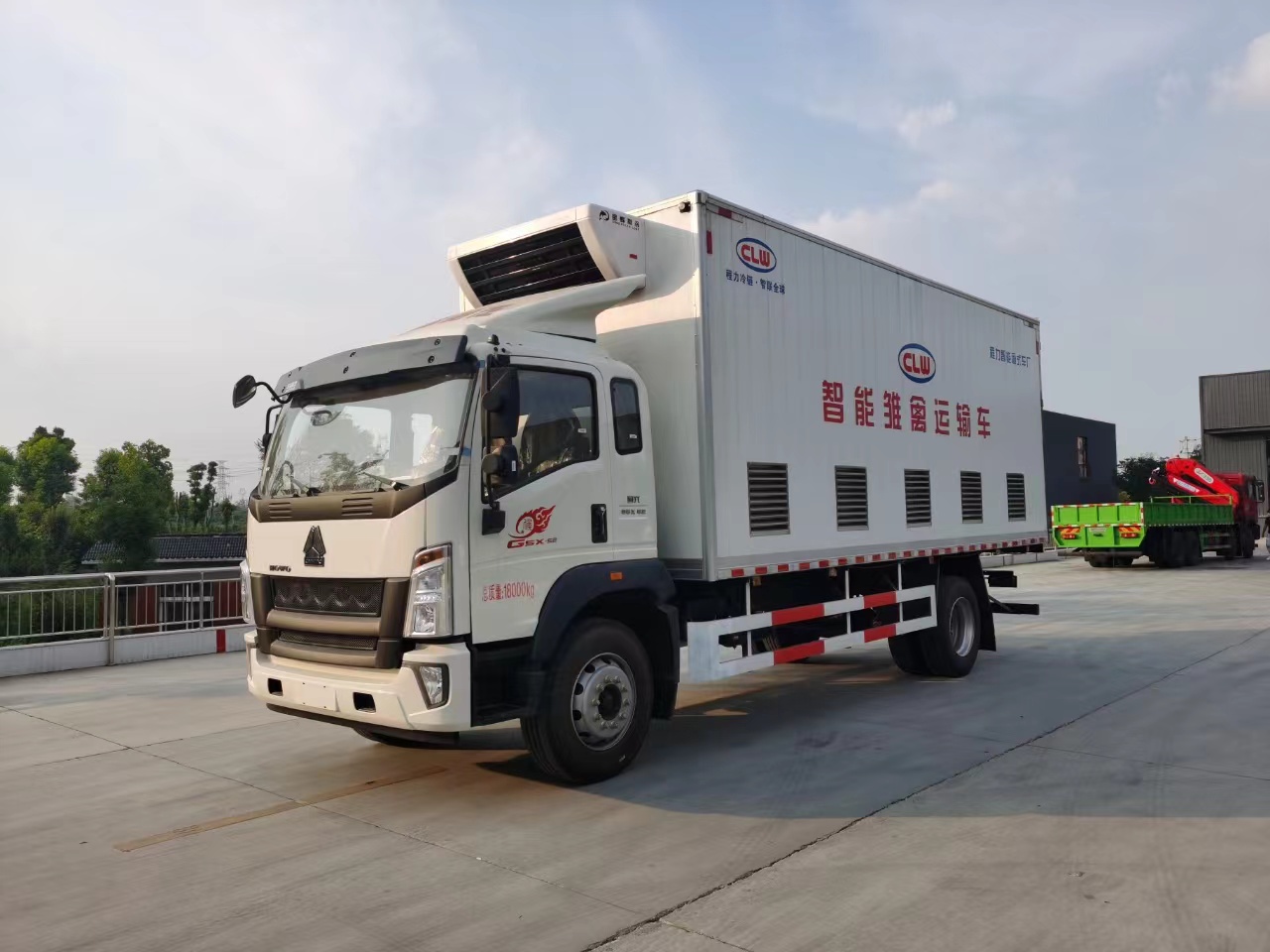 程力牌國六重汽豪沃雞苗車|畜禽運輸車