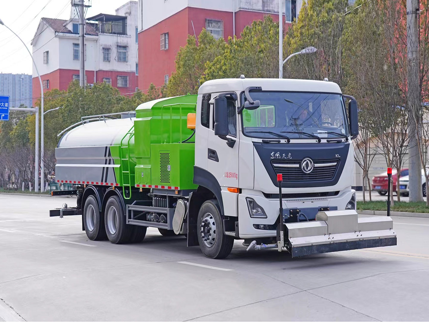 程力威牌東風天龍后雙橋路面清洗車
